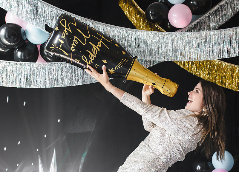 Globo de aluminio con texto "Feliz Año Nuevo", color negro, 39 pulgadas.