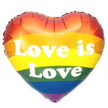 Cargar imagen en el visor de la galería, Globo de aluminio con forma de corazón &quot;Love is Love&quot; de 18 pulgadas.